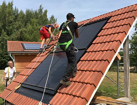 découvrez nos services de couvreur spécialisé en panneaux photovoltaïques. avec une expertise reconnue, nous garantissons une installation de qualité, des conseils personnalisés et un suivi professionnel pour optimiser votre production d'énergie solaire.