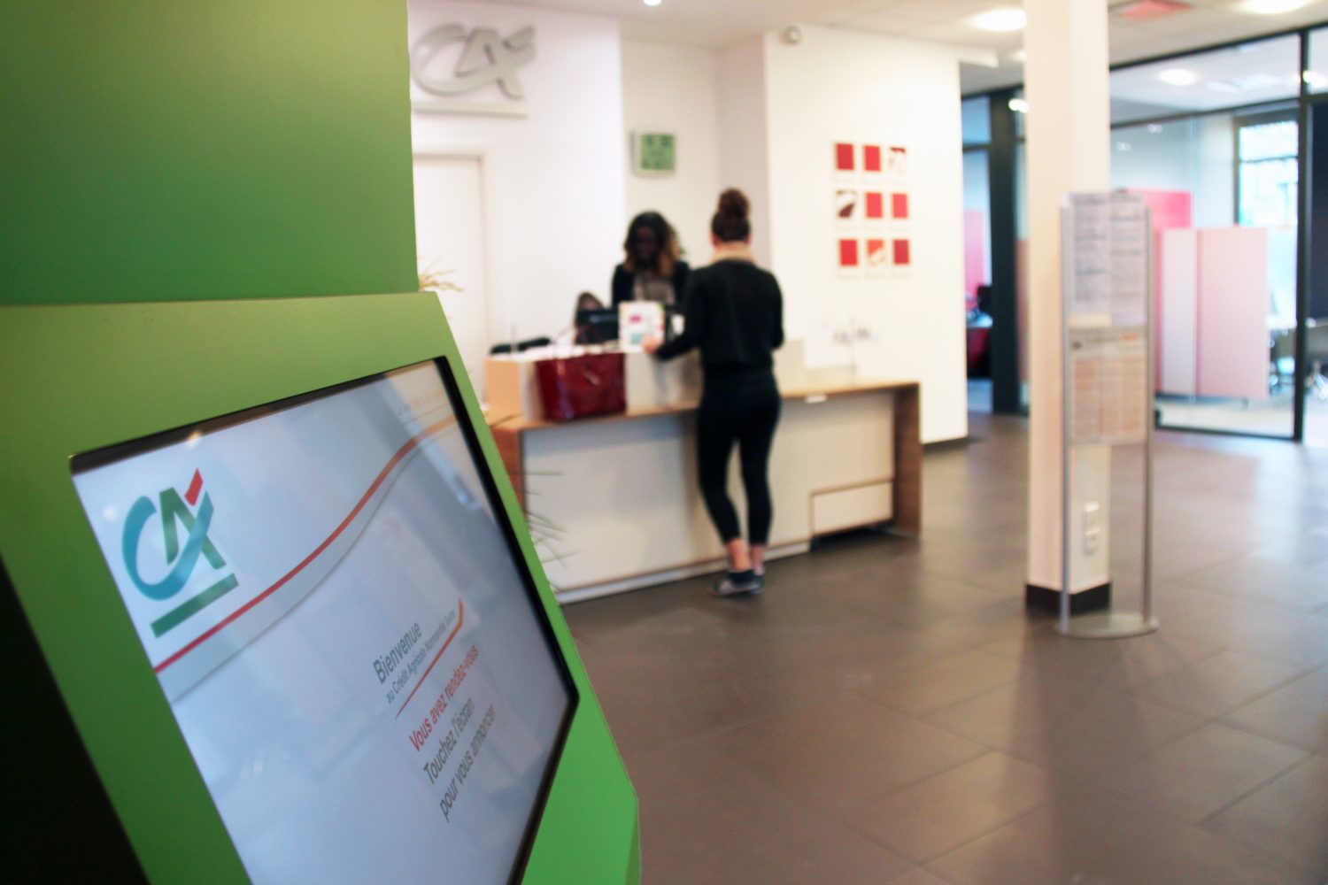 découvrez les services et solutions financières proposés par le crédit agricole normandie, votre partenaire bancaire de confiance pour le financement de vos projets, l'épargne et les assurances. profitez d'une relation client personnalisée et d'une expertise locale.