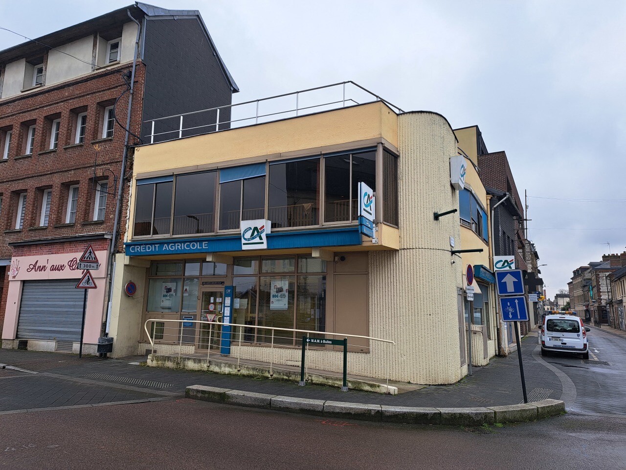 découvrez les services et offres du crédit agricole à rouen, votre partenaire financier pour des solutions adaptées à vos besoins personnels et professionnels. profitez de notre expertise en banque et assurance pour réaliser vos projets dans un cadre chaleureux et accueillant.