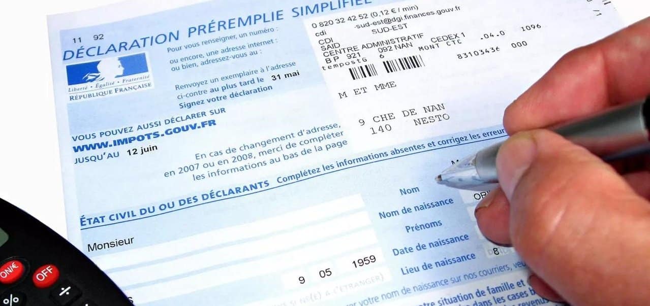 découvrez comment remplir correctement votre déclaration de panneaux solaires pour bénéficier des aides financières et respecter les réglementations. suivez nos conseils pratiques pour simplifier vos démarches administratives et maximiser l'impact de votre installation solaire.