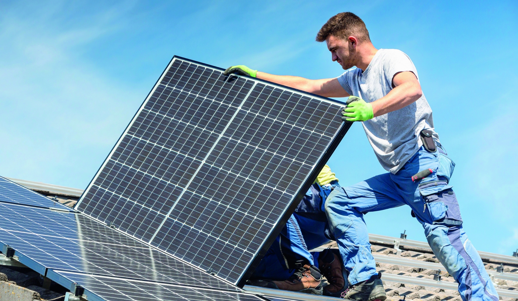 découvrez comment bénéficier des déductions fiscales pour l'installation de panneaux photovoltaïques en 2020. maximisez vos économies d'impôts tout en investissant dans une énergie renouvelable écoresponsable.
