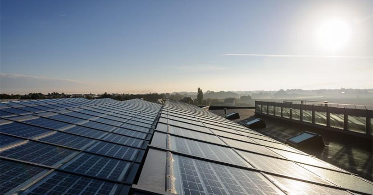 découvrez comment la défiscalisation solaire peut vous permettre de réduire vos impôts tout en investissant dans des énergies renouvelables. profitez d'avantages fiscaux attractifs tout en contribuant à la transition énergétique!