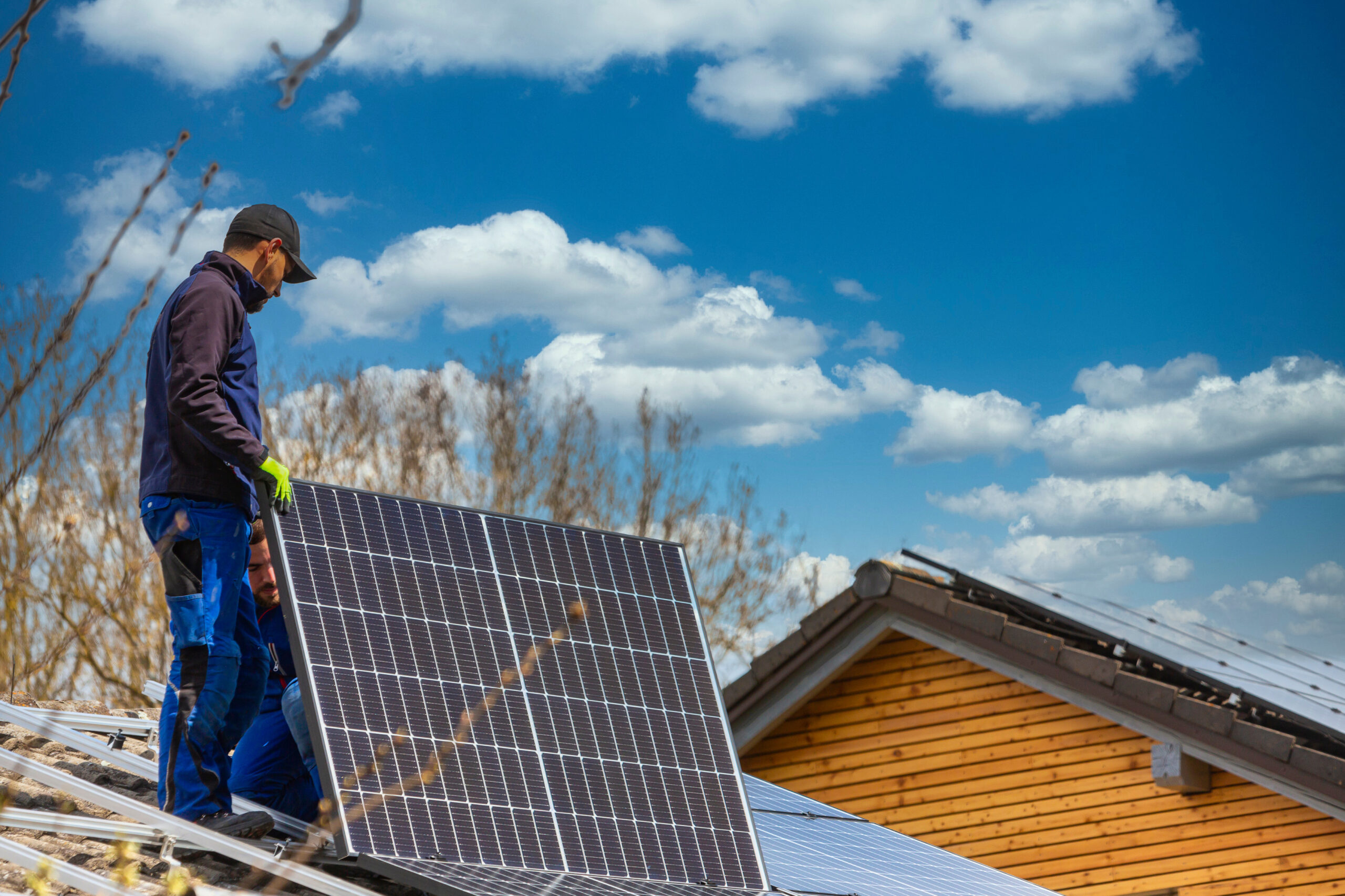 découvrez tout ce qu'il faut savoir sur le délai de paiement pour les installations solaires. informez-vous sur les différentes options de financement, les aides disponibles et les délais associés pour bénéficier de votre système solaire au meilleur prix.