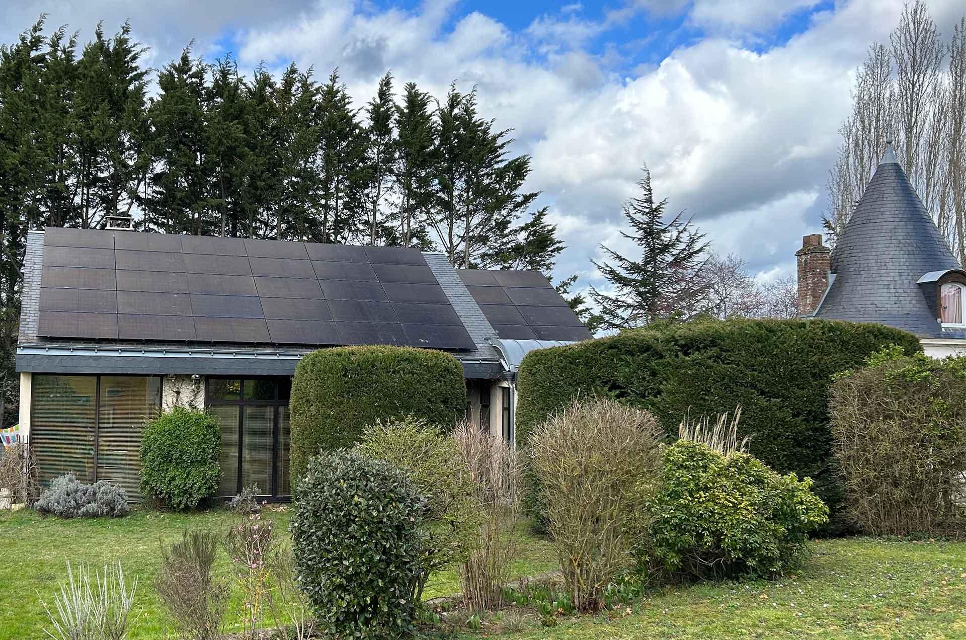 découvrez toutes les étapes essentielles pour réaliser vos démarches d'installation de panneaux solaires. optimisez votre transition énergétique et maximisez vos économies grâce à notre guide complet sur les démarches à suivre, les aides disponibles et les meilleures pratiques.