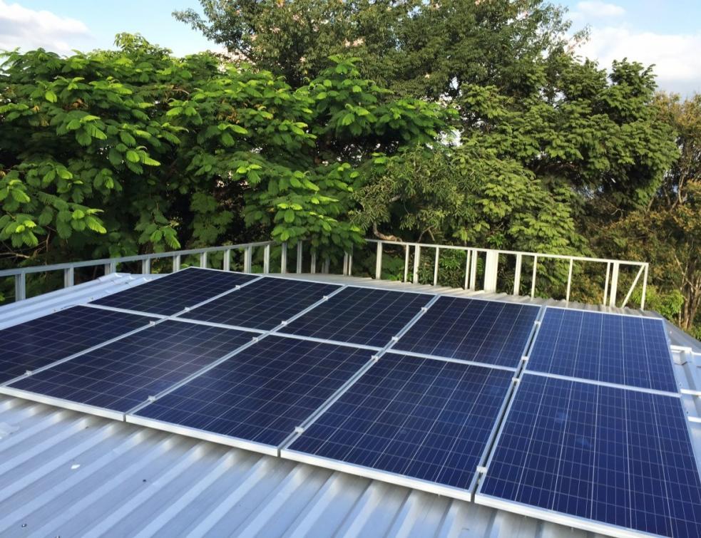 découvrez comment réaliser un dimensionnement solaire efficace pour maximiser les rendements de votre installation photovoltaïque. apprenez les meilleures pratiques et les outils nécessaires pour adapter la taille de votre système aux besoins énergétiques de votre maison ou entreprise.