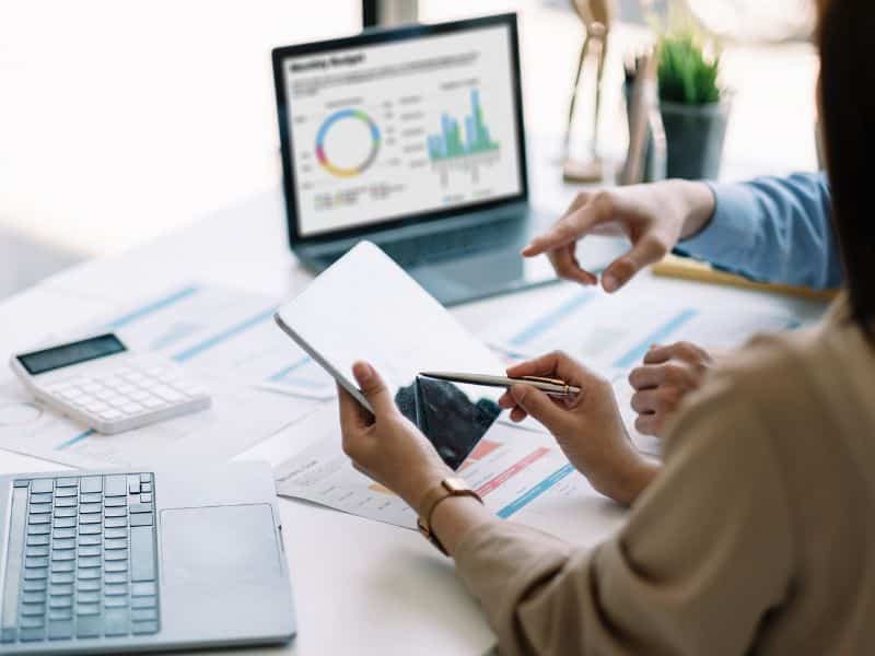 découvrez la durée d'amortissement des panneaux solaires et comment elle impacte votre investissement. informez-vous sur les facteurs à considérer pour maximiser votre économie d'énergie.