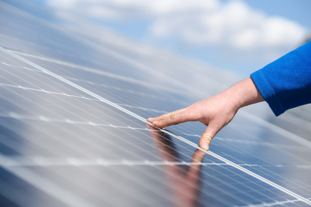 découvrez la durée de vie des panneaux solaires et les facteurs qui influencent leur performance. apprenez comment optimiser l'efficacité de votre installation pour un investissement durable et rentable.