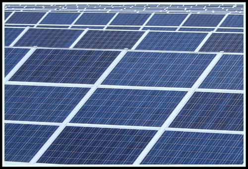 découvrez la durée de vie des panneaux photovoltaïques et leur impact sur votre investissement énergétique. informez-vous sur leur longévité, les facteurs qui l'influencent et comment maximiser leur efficacité pour une énergie durable et rentable.