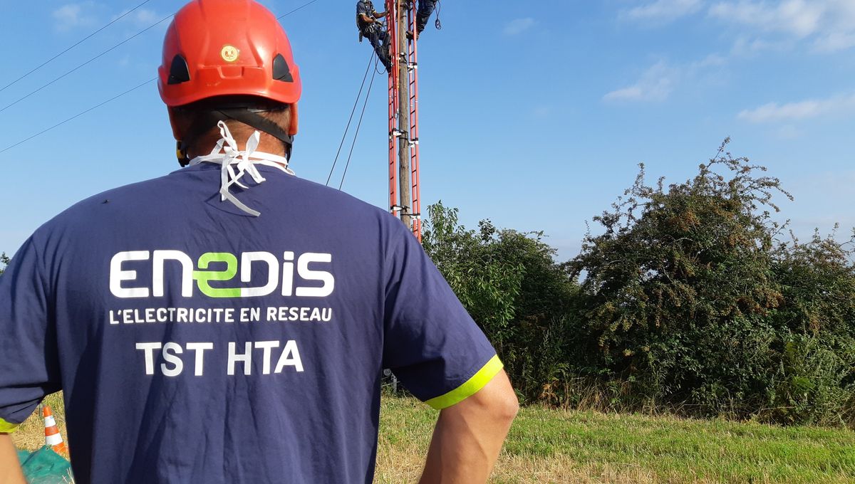 découvrez vos services d'électricien enedis pour des installations électriques sûres et efficaces. faites confiance à nos experts pour tous vos besoins en électricité, allant des dépannages aux mises aux normes. contactez-nous pour un service rapide et professionnel.