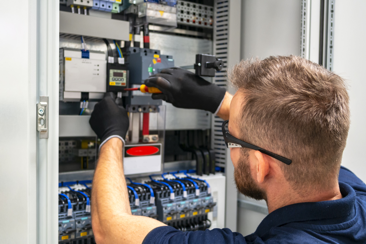 découvrez l'univers de l'électricité : concepts, applications, innovations et conseils pour une utilisation efficace et durable de l'énergie électrique dans votre quotidien.