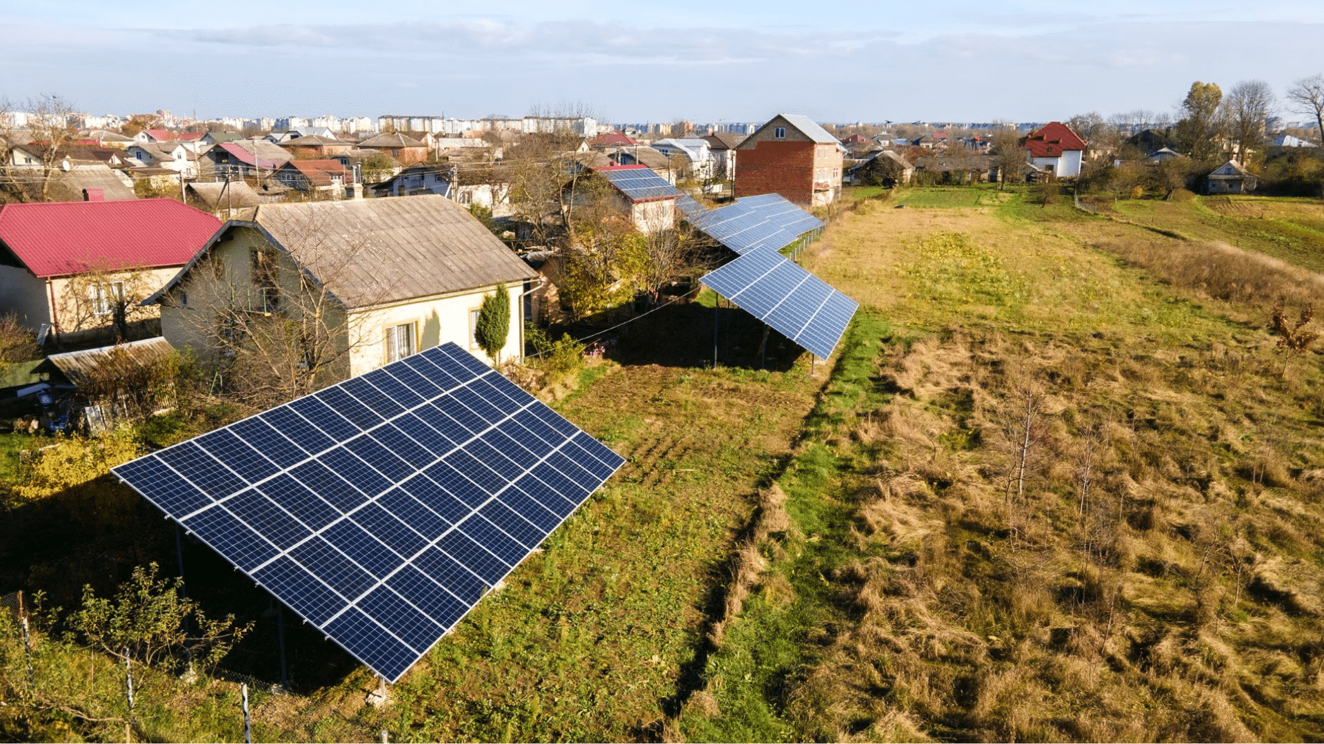 découvrez comment rendre votre maison autonome en électricité grâce à des solutions durables et innovantes. apprenez à installer des systèmes solaires, éoliennes et des dispositifs de stockage d'énergie pour réduire votre dépendance au réseau électrique et économiser sur vos factures.