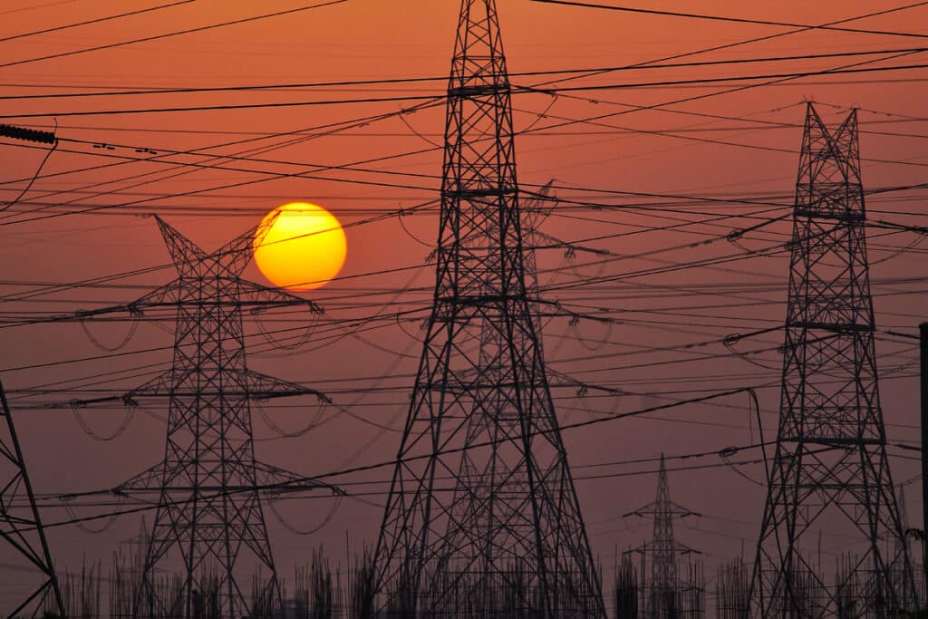 découvrez comment l'électricité influence notre dépendance moderne. explorez les enjeux, les alternatives et l'impact de cette ressource essentielle sur notre quotidien et l'environnement.