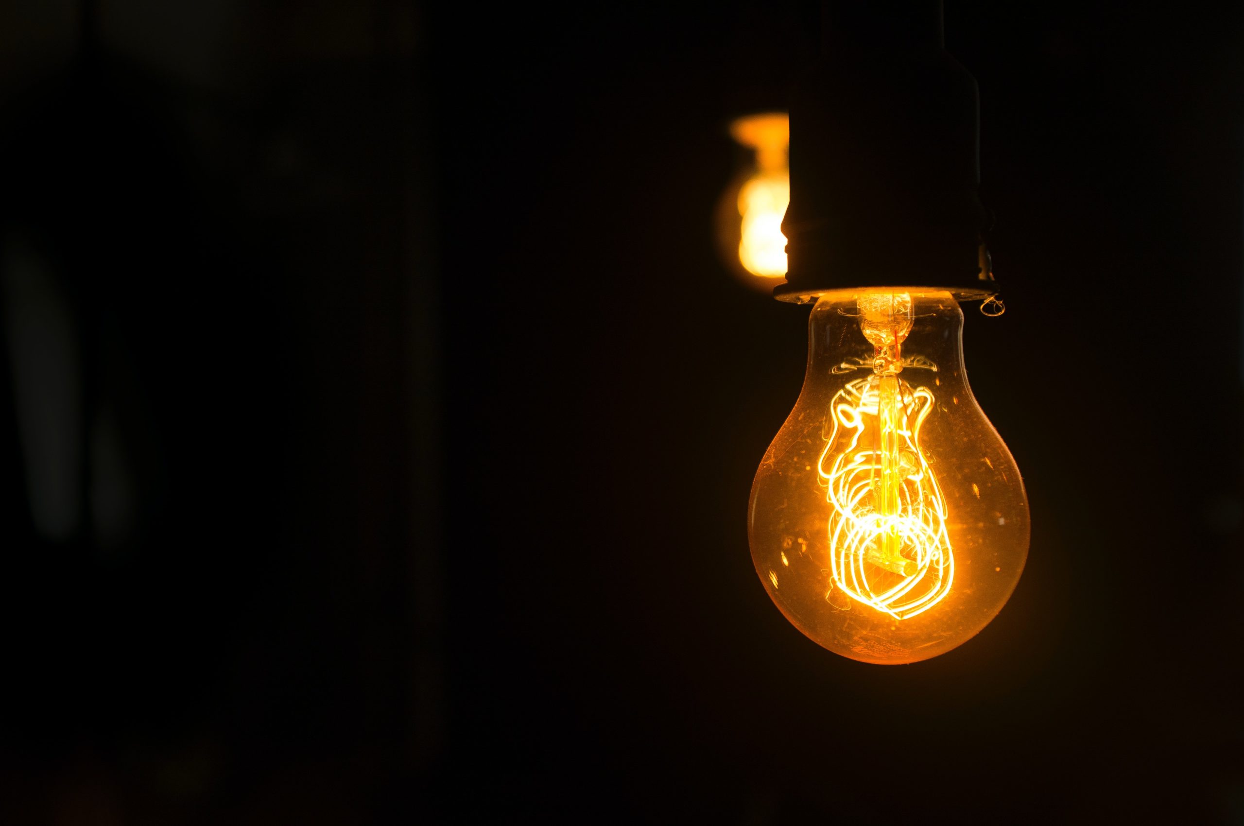 découvrez notre guide complet sur l'électricité diy, idéal pour les passionnés de bricolage. apprenez à réaliser vos projets électriques en toute sécurité avec des conseils pratiques, des tutoriels étape par étape et des astuces pour économiser de l'énergie.