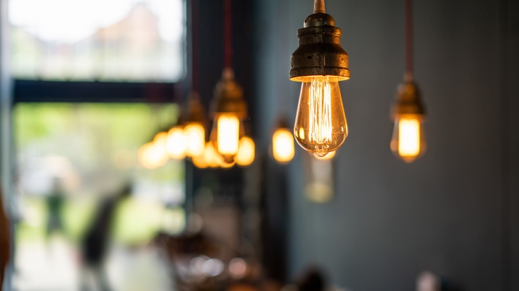 découvrez comment profiter de l'électricité gratuite grâce à nos astuces et conseils pratiques. apprenez à réduire vos factures d'énergie tout en adoptant des solutions durables pour un avenir plus vert.