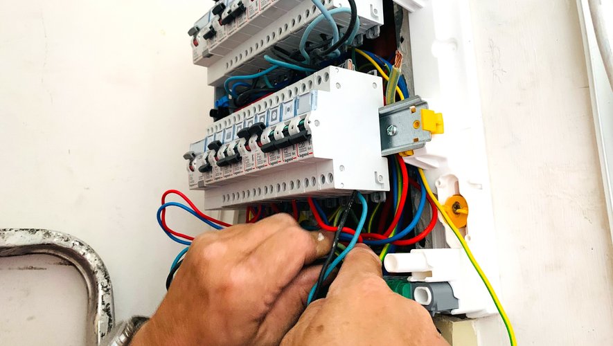 découvrez comment bénéficier d'électricité gratuite grâce à des solutions innovantes et des astuces pratiques. informez-vous sur les initiatives écologiques et les dispositifs qui vous permettent de réduire vos factures d'énergie tout en préservant l'environnement.