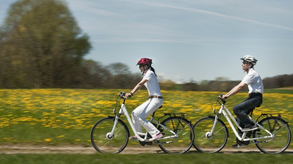 découvrez l'électricité pédalant, une révolution dans le domaine de la mobilité durable. apprenez comment générer de l'énergie tout en pédalant, alliant activité physique et éco-responsabilité. idéal pour les amateurs de cyclisme et d'innovations vertes.
