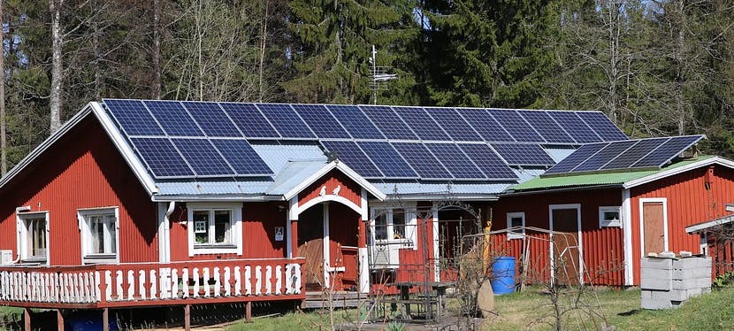 découvrez comment l'énergie solaire peut transformer votre maison en un espace plus écologique et économique. profitez des avantages des panneaux solaires pour réduire vos factures d'électricité et contribuer à la préservation de la planète.