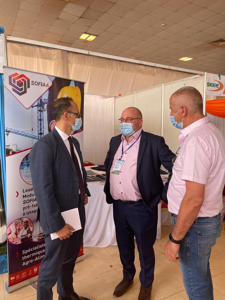 découvrez notre entrepôt de pommes de terre, où nous stockons et distribuons une large variété de pommes de terre de qualité. profitez d'un approvisionnement constant et de produits frais pour vos repas. visitez-nous pour en savoir plus sur nos services et notre engagement pour l'agriculture locale.