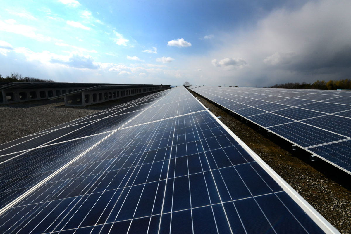 découvrez les solutions de financement photovoltaïque adaptées à vos projets d'énergie renouvelable. optimisez votre investissement dans les panneaux solaires et bénéficiez d'aides financières pour réduire vos coûts tout en contribuant à la transition énergétique.