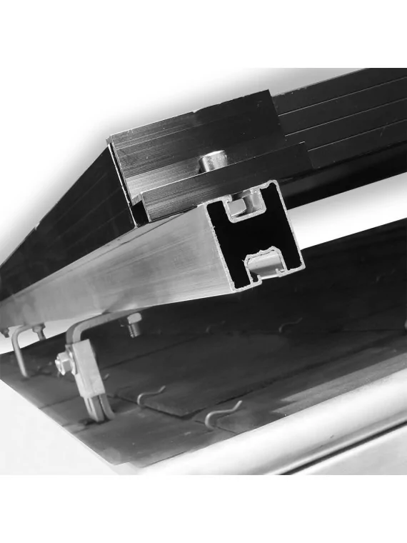 découvrez comment fixer efficacement des panneaux solaires sur une toiture en ardoise. suivez nos conseils pratiques pour garantir une installation sécurisée et optimale de vos panneaux photovoltaïques.