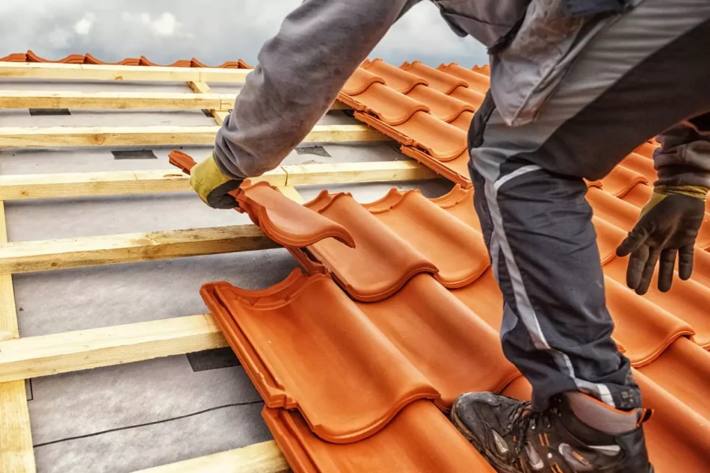 découvrez nos conseils et techniques pour fixer des tuiles efficacement. apprenez à choisir les bons matériaux, identifier les meilleures méthodes d'installation et assurer la durabilité de votre couverture. idéal pour les bricoleurs débutants et expérimentés!