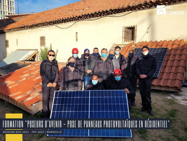 découvrez notre formation complète sur les panneaux solaires, idéale pour acquérir les compétences nécessaires à l'installation et à la maintenance de systèmes photovoltaïques. apprenez les techniques, les normes et les meilleures pratiques pour devenir un expert dans le domaine des énergies renouvelables.