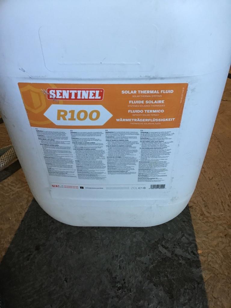découvrez le glycol solaire, un fluide essentiel pour optimiser vos systèmes de chauffage solaire. apprenez comment il contribue à la performance énergétique tout en protégeant vos installations contre le gel. informez-vous sur ses avantages et son utilisation effective dans les applications solaires.