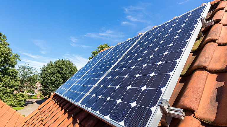 découvrez le guichet photovoltaïque, une initiative pour faciliter l'accès à l'énergie solaire. informez-vous sur les aides financières, les démarches administratives et les solutions adaptées pour installer des panneaux photovoltaïques chez vous. profitez des avantages écologiques et économiques de l'énergie renouvelable.