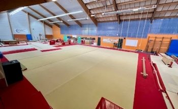 découvrez le gymnase exupéry à rouen, un espace dédié au sport et à la remise en forme. offrant des installations modernes et variées, il accueille des événements sportifs, des cours collectifs et des activités pour tous les âges. rejoignez notre communauté dynamique et vivez votre passion pour le sport dans un environnement convivial.