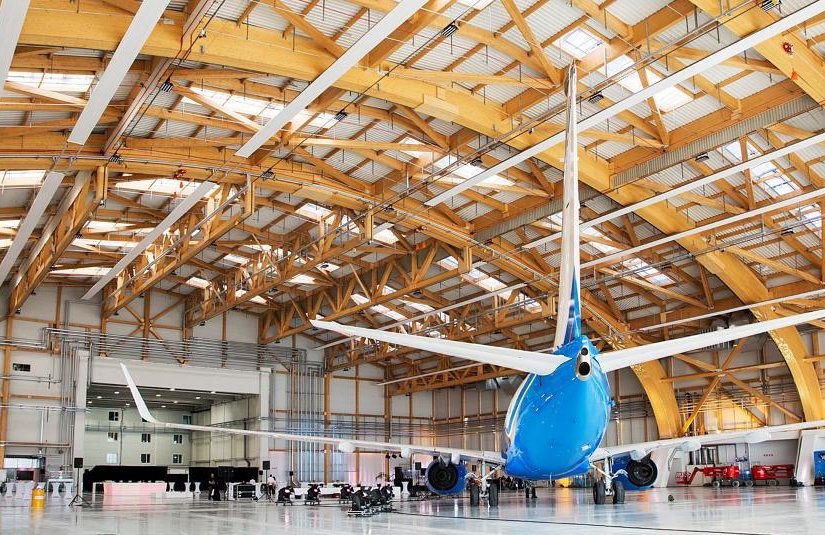 découvrez notre guide complet sur les hangars : types, construction, utilisation et conseils d'entretien pour optimiser votre espace de stockage.