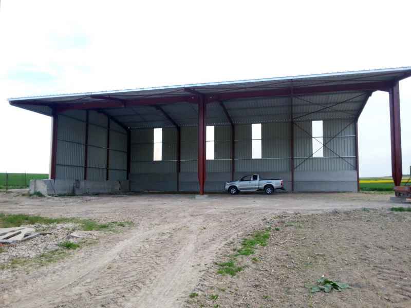 découvrez notre gamme de hangars agricoles, conçus pour répondre à tous vos besoins de stockage. robustes, spacieux et adaptés à toutes vos cultures, nos hangars vous garantissent une protection optimale de vos équipements et récoltes. optez pour une solution durable et efficace pour votre exploitation.
