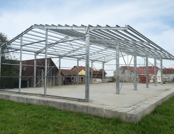 découvrez nos hangars agricoles dans les hauts-de-france, conçus pour optimiser le stockage et la gestion de vos équipements et récoltes. spécialement adaptés aux besoins des agriculteurs de la région, nos hangars offrent robustesse et flexibilité.