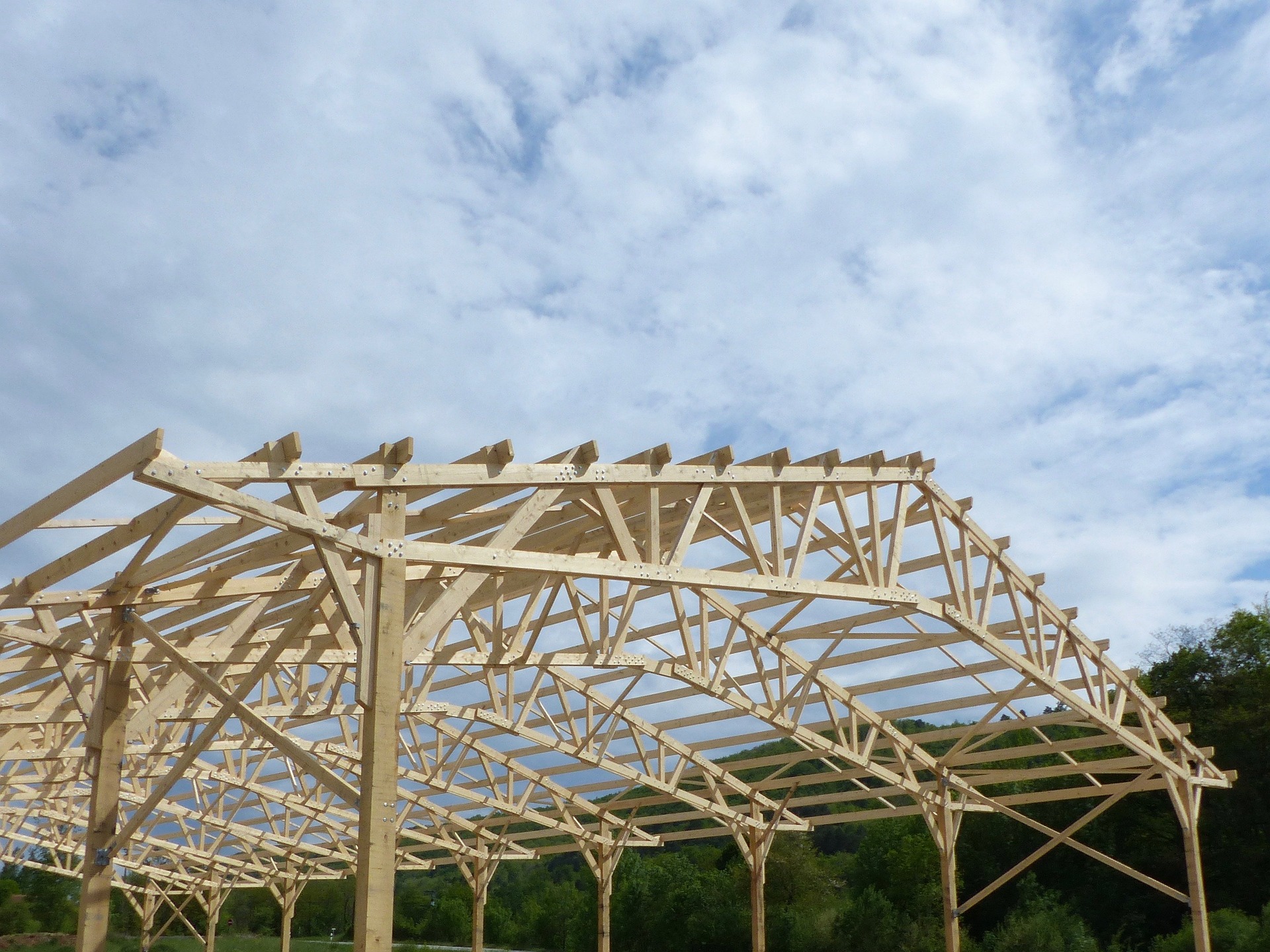 découvrez nos hangars en bois, alliant esthétisme et durabilité. idéals pour le stockage, l'aménagement extérieur ou les travaux, nos structures offrent une solution écologique et élégante pour tous vos besoins.