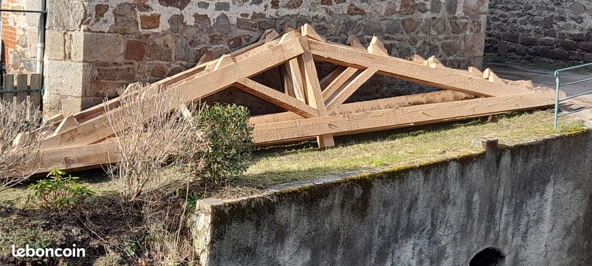 découvrez notre sélection de hangars en bois, alliant esthétisme et fonctionnalité. idéaux pour le rangement, l'aménagement extérieur ou comme espace de loisirs, nos hangars sont conçus pour résister aux intempéries tout en apportant une touche naturelle à votre jardin.