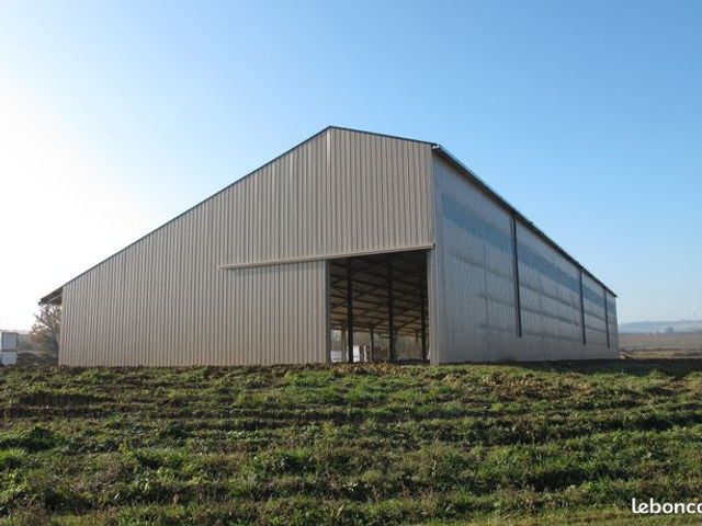 découvrez notre guide complet sur les hangars gratuits : comment en obtenir un, les différentes options disponibles et les conseils pour optimiser votre espace de stockage, tout en réduisant vos coûts.