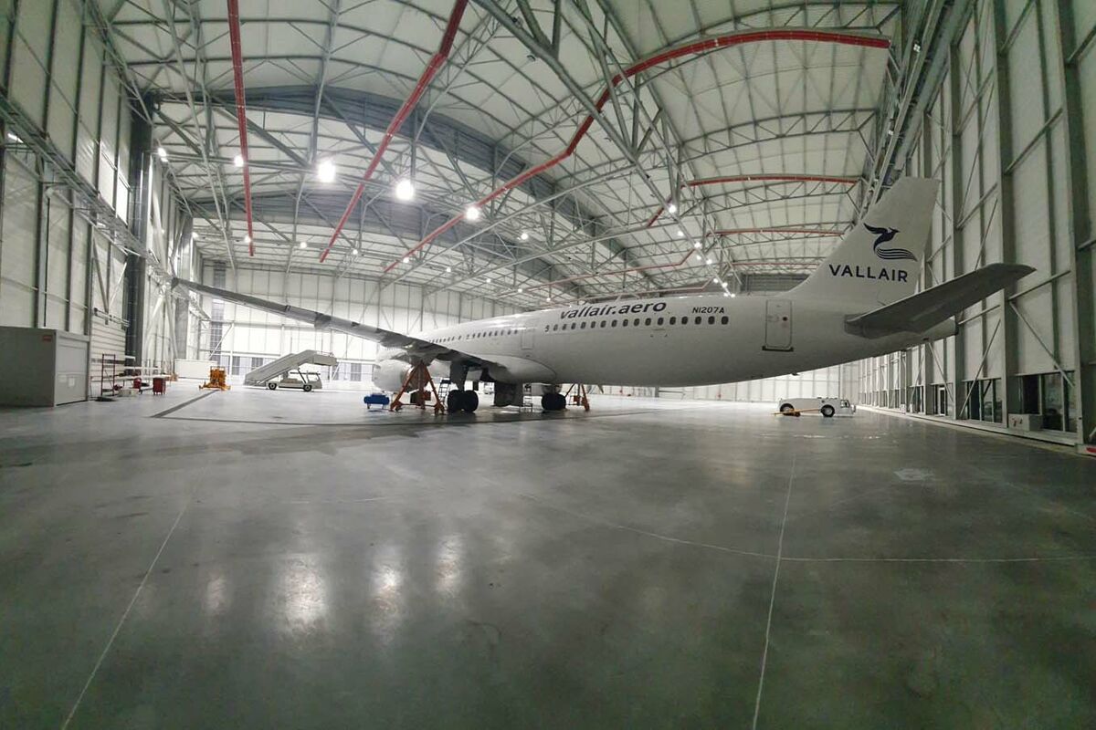 découvrez nos hangars en île-de-france, idéaux pour le stockage, l'atelier ou d'autres activités professionnelles. explorez nos offres variées et trouvez la solution parfaite pour vos besoins en espace. contactez-nous dès aujourd'hui pour plus d'informations.