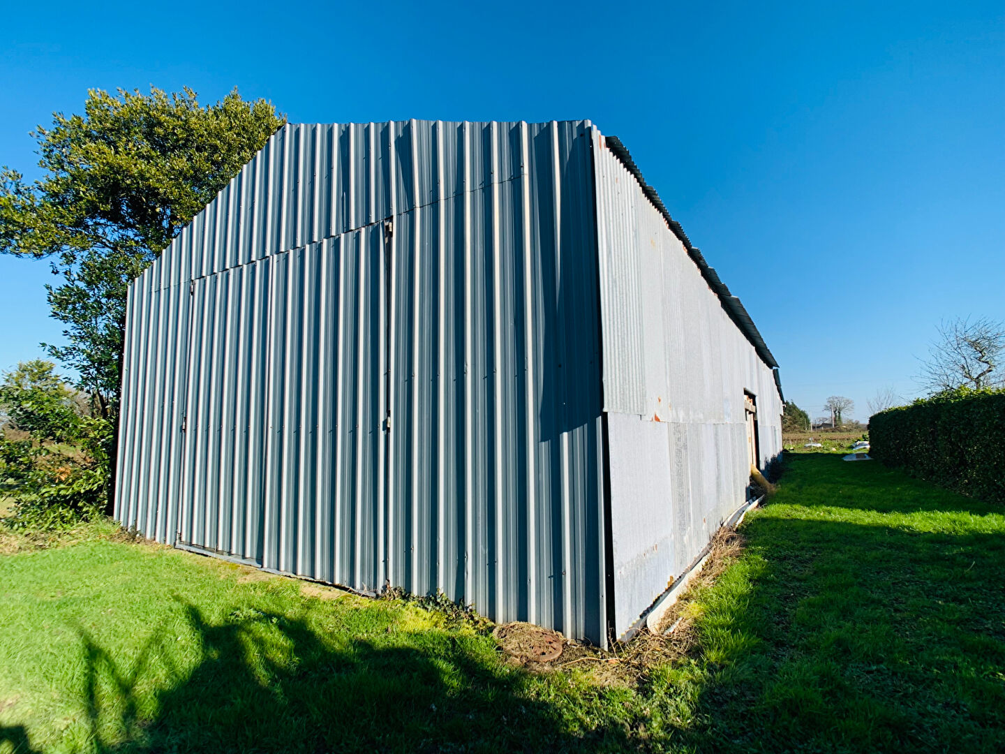 découvrez notre article sur les hangars non constructibles, expliquant les contraintes légales et les alternatives d'utilisation pour ces espaces. informez-vous sur les différentes possibilités d'aménagement et d'exploitation tout en respectant la réglementation en vigueur.