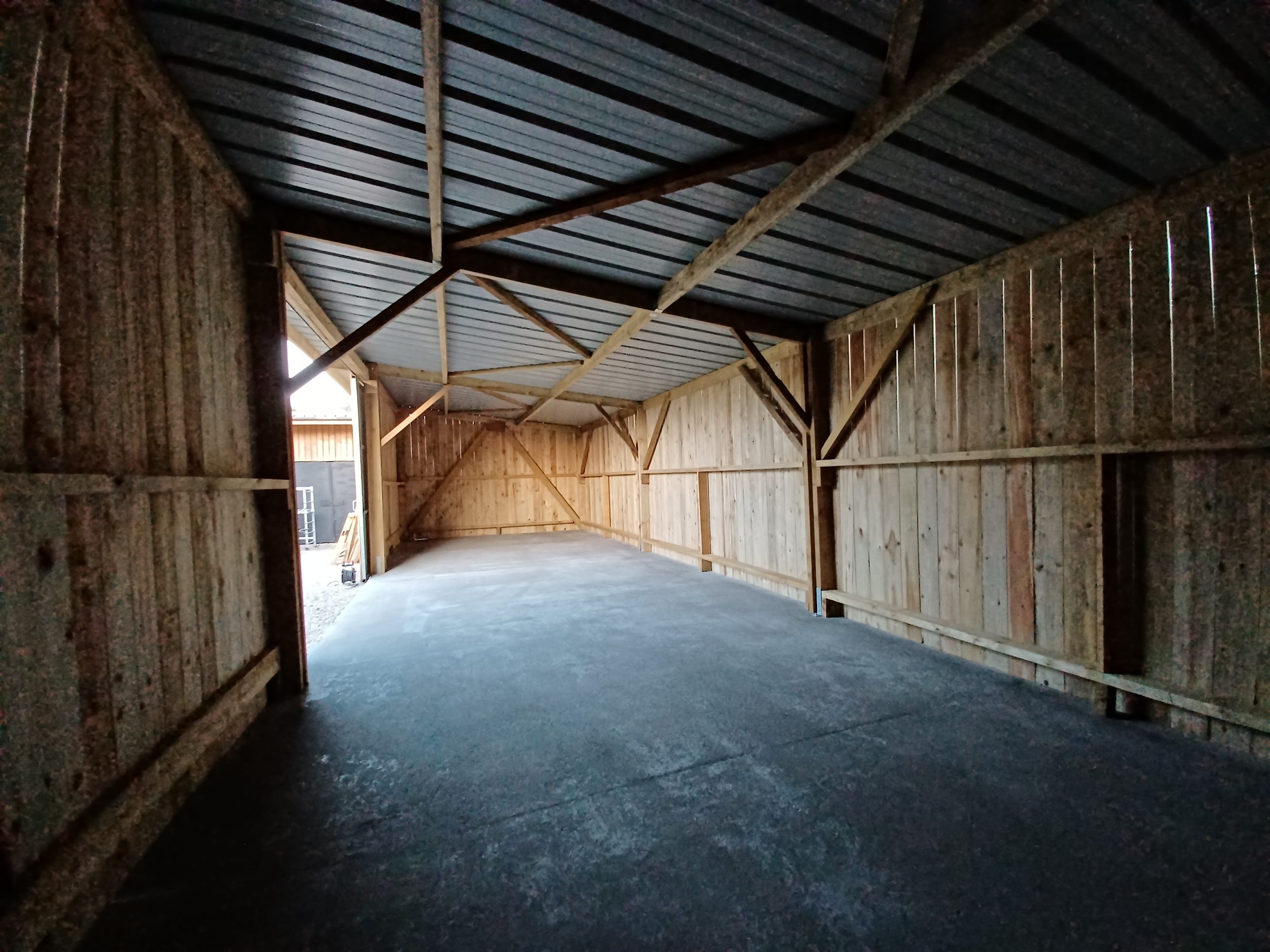 découvrez nos hangars pas chers, idéaux pour tous vos besoins de stockage et d'abri. profitez de solutions économiques et durables pour protéger vos équipements et vos biens. trouvez le hangar qui vous convient dès aujourd'hui !