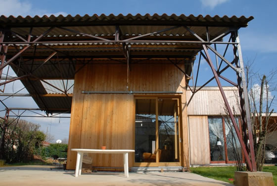 découvrez notre guide complet sur les hangars sans permis : solutions pratiques, réglementations à connaître et astuces pour optimiser l'espace de stockage, le tout en toute légalité.