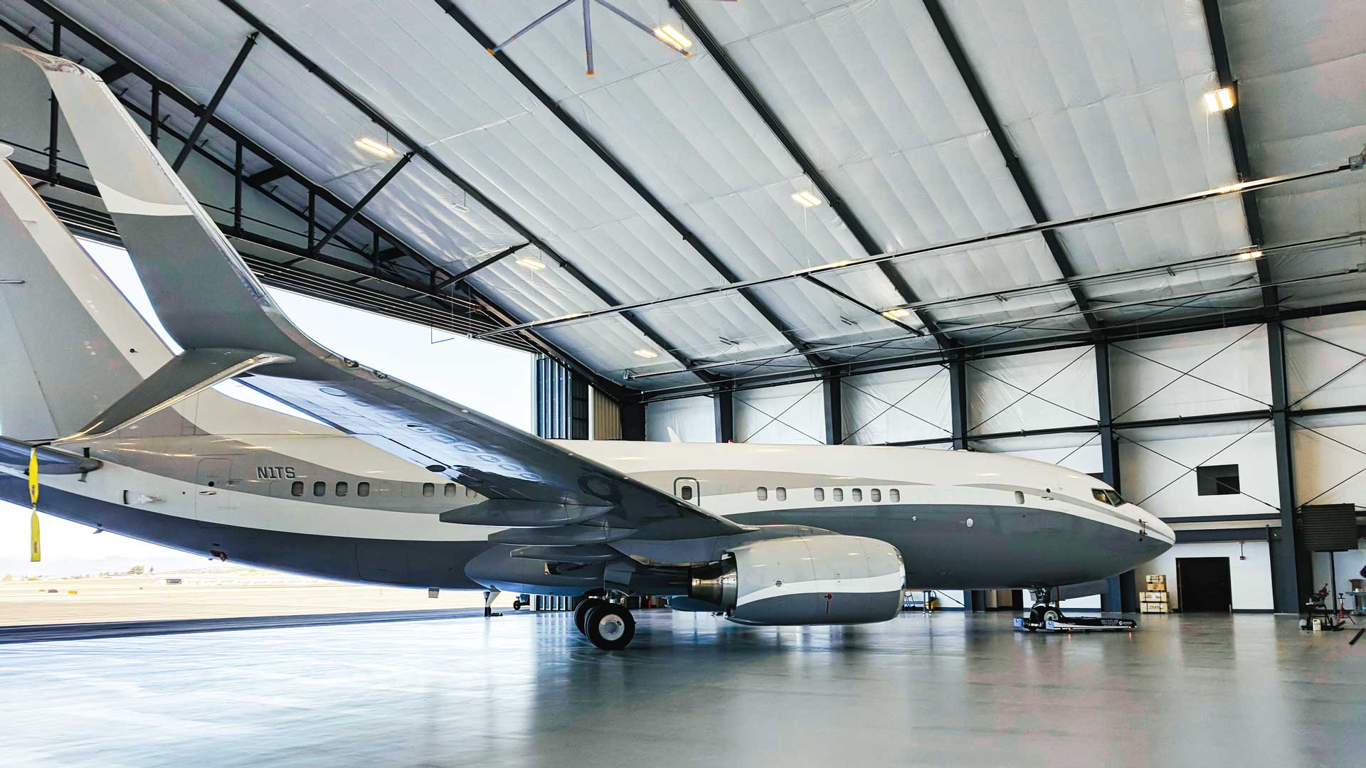 découvrez notre sélection de hangars, adaptés à tous vos besoins de stockage et d'abri. que ce soit pour des équipements agricoles, du matériel de chantier ou des véhicules, trouvez le hangar idéal qui allie robustesse et fonctionnalité.