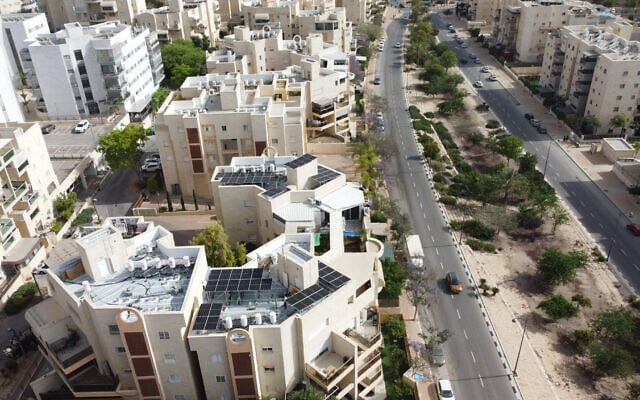 découvrez l'avenir de l'habitat écologique avec notre immeuble solaire, une construction innovante alliant confort moderne et respect de l'environnement. profitez d'une consommation d'énergie réduite tout en bénéficiant d'une architecture durable et esthétique.