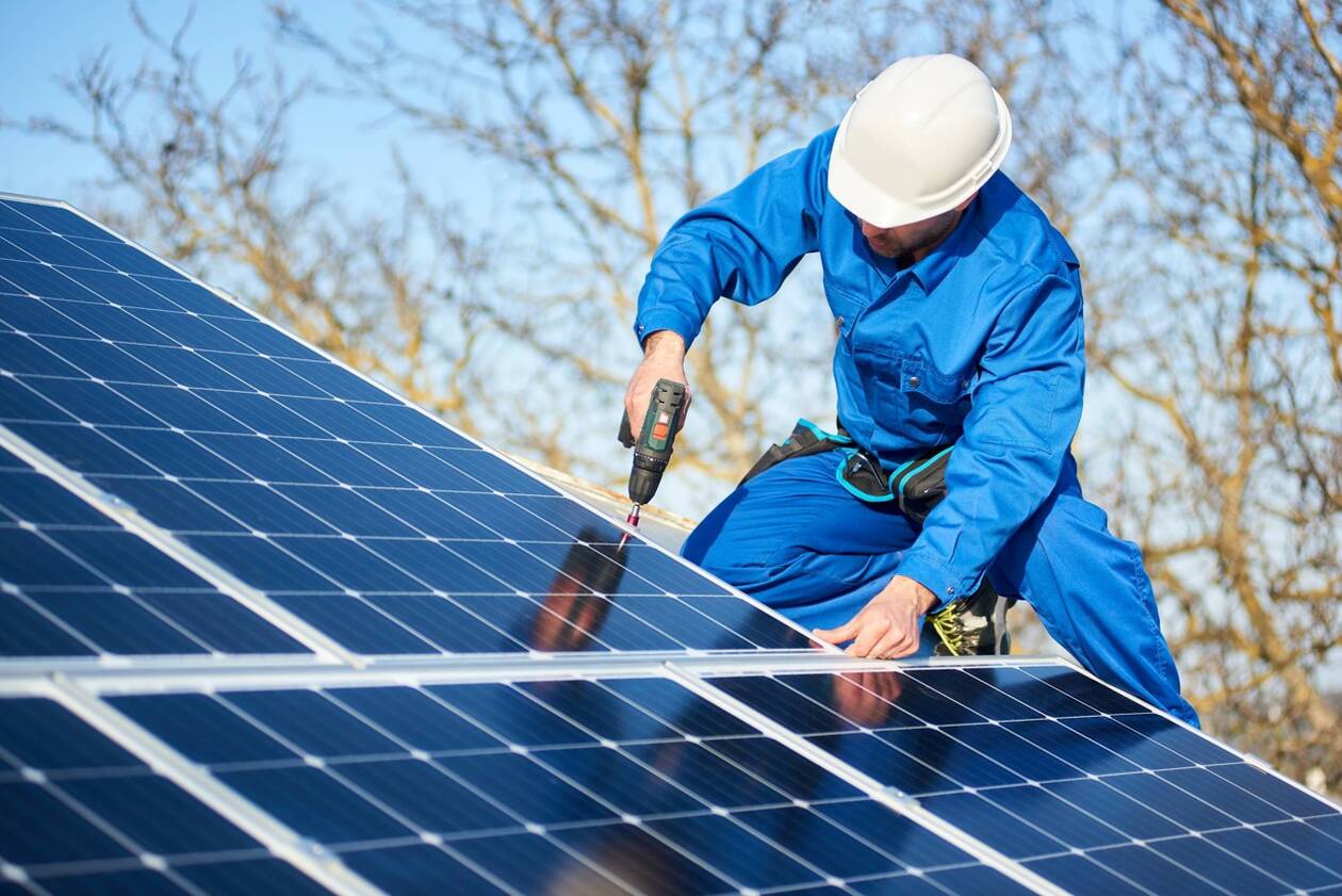 découvrez nos services d'installation de panneaux solaires pour rendre votre maison éco-responsable et réduire vos factures d'énergie. faites le choix d'une énergie renouvelable et bénéficiez d'une installation professionnelle et rapide par nos experts.