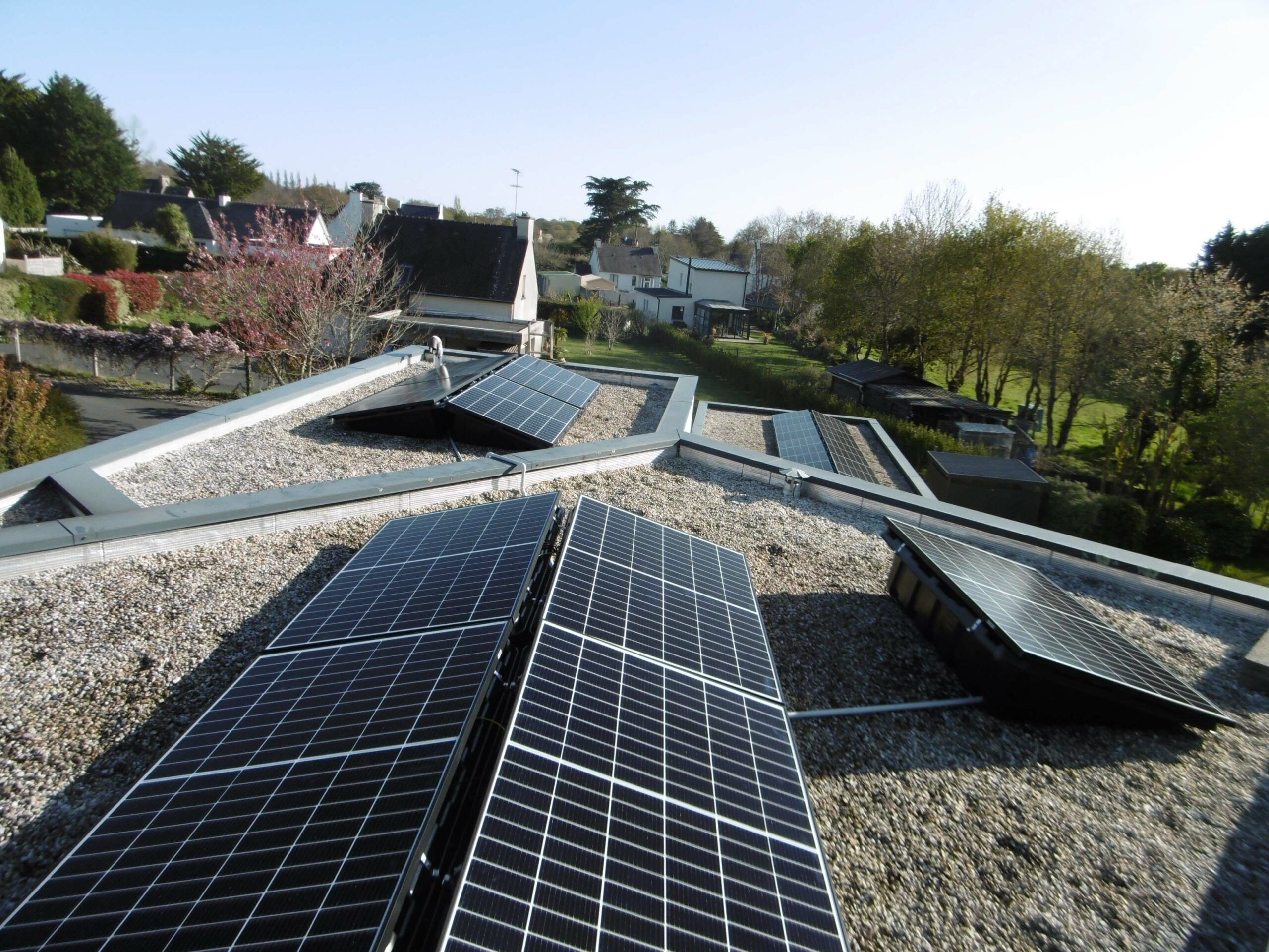 découvrez nos services d'installation de panneaux solaires, offrant des solutions énergétiques durables et performantes pour votre maison ou entreprise. profitez de l'énergie renouvelable et réduisez vos factures d'électricité grâce à nos installateurs qualifiés.