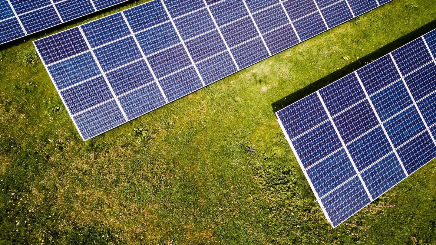 découvrez la jurisprudence photovoltaïque : une analyse des décisions judiciaires marquantes concernant l'énergie solaire. informez-vous sur les enjeux, les droits et les obligations liés à la production d'énergie photovoltaïque en france.