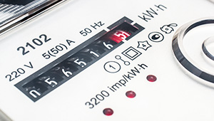 découvrez comment convertir les kilowatts (kw) en kilowattheures (kwh) et comprenez l'importance de cette transformation pour la gestion de votre consommation d'énergie. apprenez les méthodes simples et les formules nécessaires pour faire ce calcul efficacement.