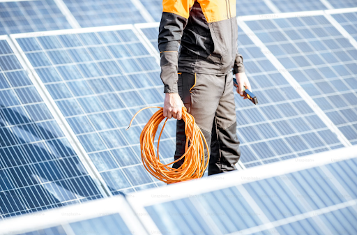 assurez le bon fonctionnement de votre installation solaire avec notre service de maintenance photovoltaïque. profitez d'une performance optimale, d'une durabilité accrue et d'économies d'énergie grâce à nos experts qualifiés.