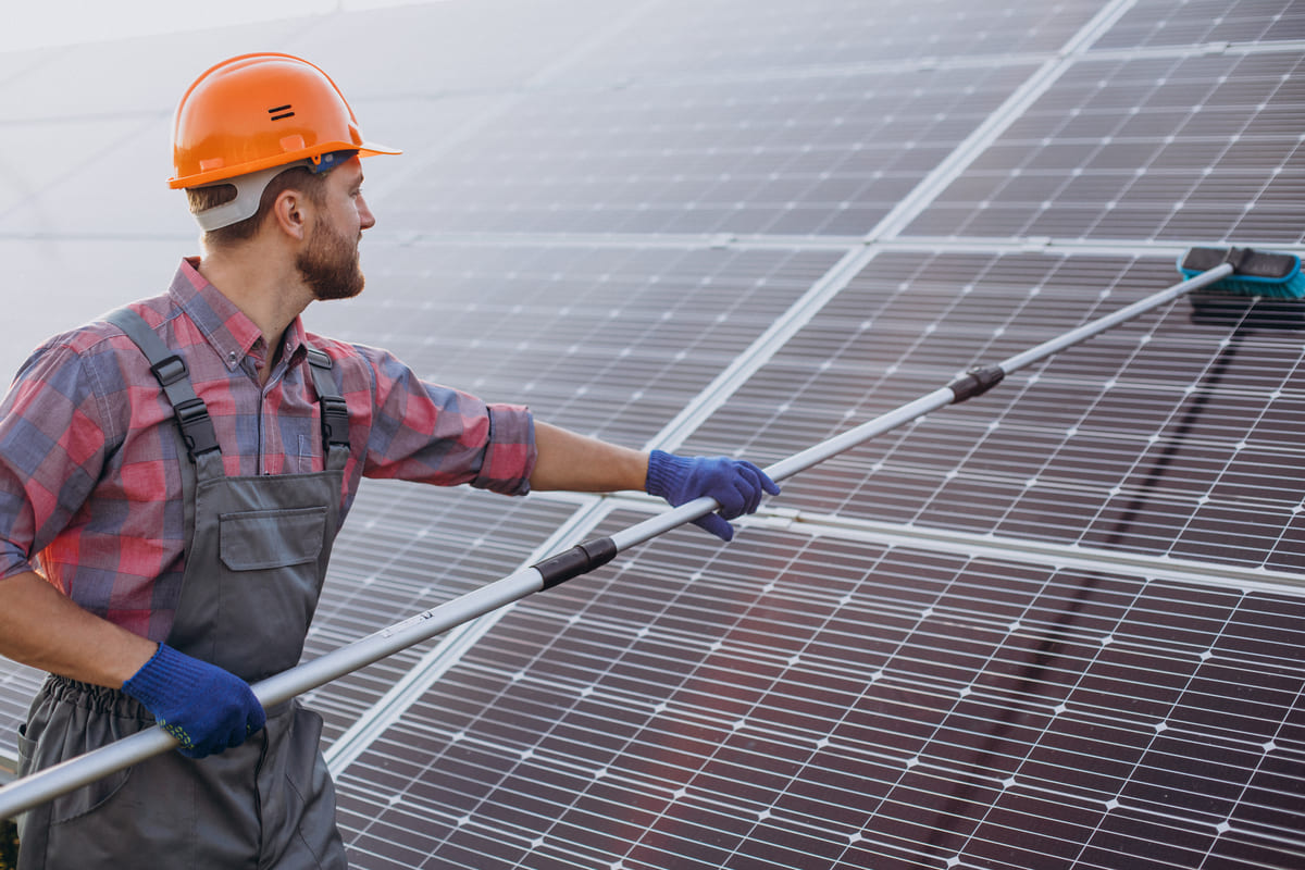 découvrez nos services de maintenance solaire pour garantir le rendement optimal de vos panneaux photovoltaïques. profitez d'une expertise professionnelle pour prolonger la durée de vie de votre installation et maximiser votre production d'énergie renouvelable.