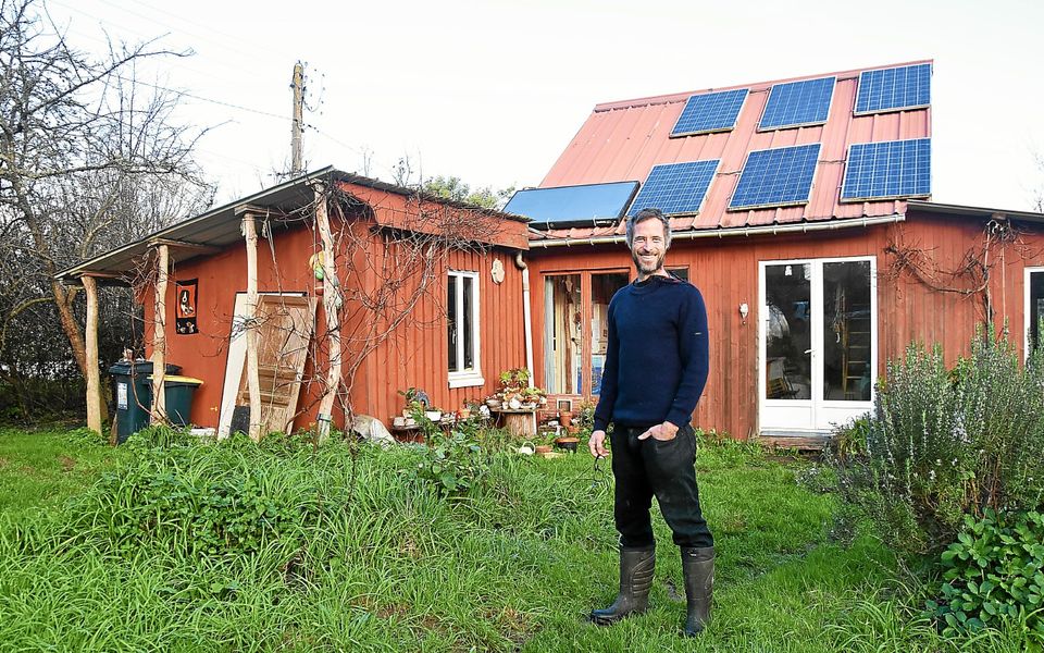 découvrez comment vivre en harmonie avec la nature grâce à une maison autonome. optimisez votre consommation d'énergie, réduisez votre empreinte carbone et offrez-vous un mode de vie durable et indépendant. apprenez les avantages des matériaux écologiques, des énergies renouvelables et des technologies innovantes pour bâtir votre foyer idéal.
