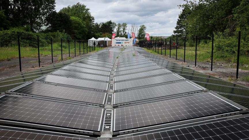 découvrez les multiples avantages des mobiles solaires, une solution innovante pour charger vos appareils en toute autonomie grâce à l'énergie solaire. pratiques et écologiques, ces mobiles sont idéaux pour les aventuriers et les éco-responsables.