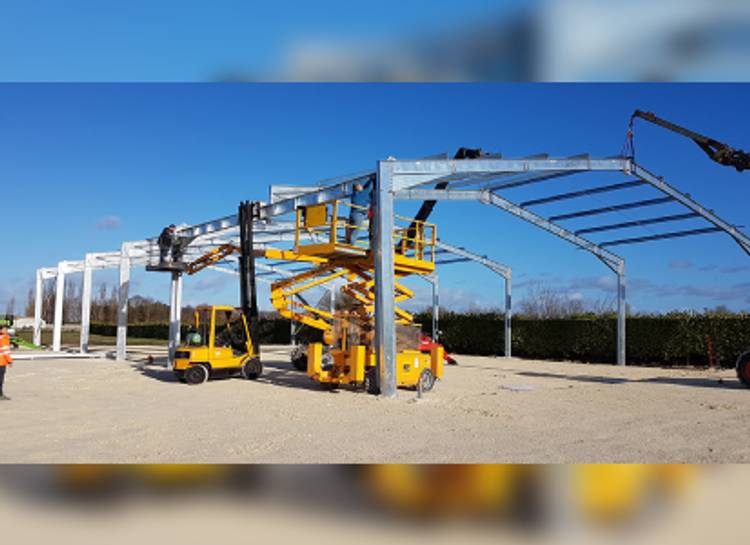 découvrez nos services de montage de hangars métalliques, alliant qualité, durabilité et expertise. que ce soit pour un garage, un abri de stockage ou un espace de travail, nos solutions sur mesure s'adaptent à vos besoins. contactez-nous pour un devis personnalisé.